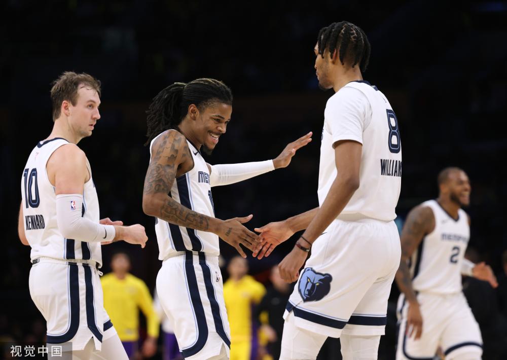 燃放烟火在 燃放烟火在