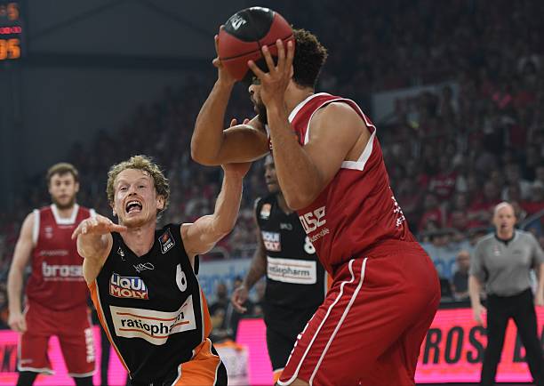 军及多项国 军及多项国